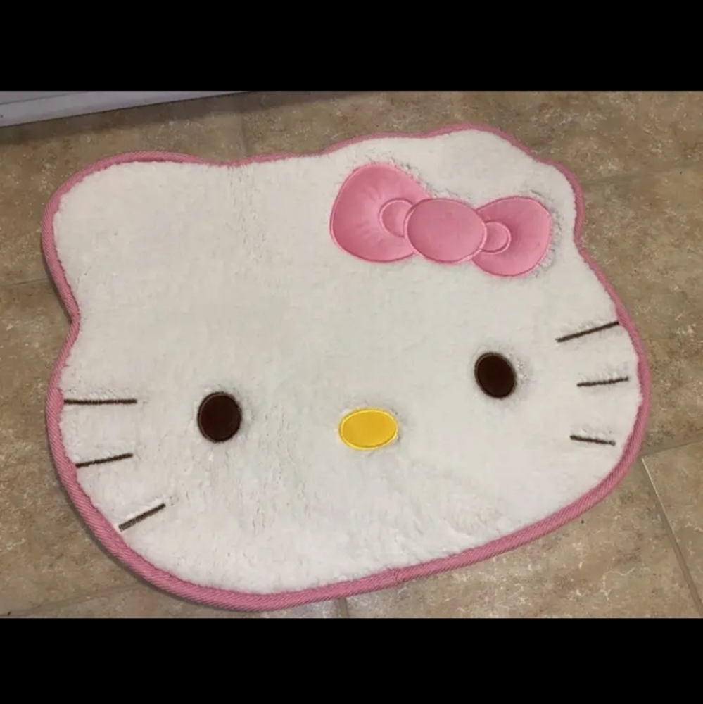 Hello Kitty Rug - Picture 9 of 10